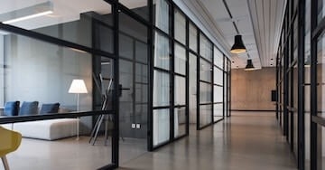 Como ligar a luz num estabelecimento comercial